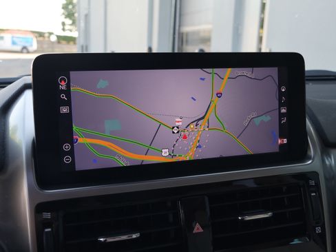 Used 2023 Lexus GX 460 Premium w/ Accessory Package AWD/4WD image 24