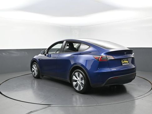 Used 2023 Tesla Model Y Long Range AWD/4WD image 35