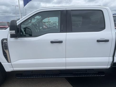 Used 2024 Ford F250 XLT image 36