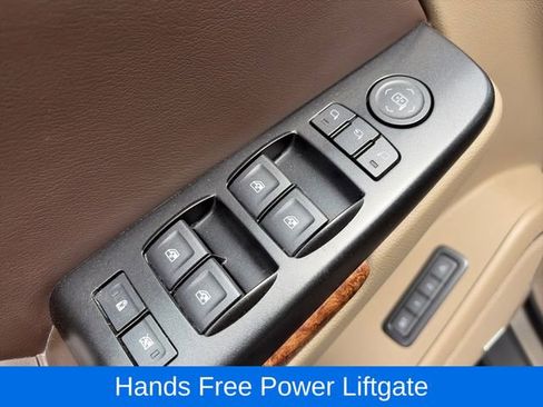 Used 2017 Chevrolet Tahoe Premier AWD/4WD image 22