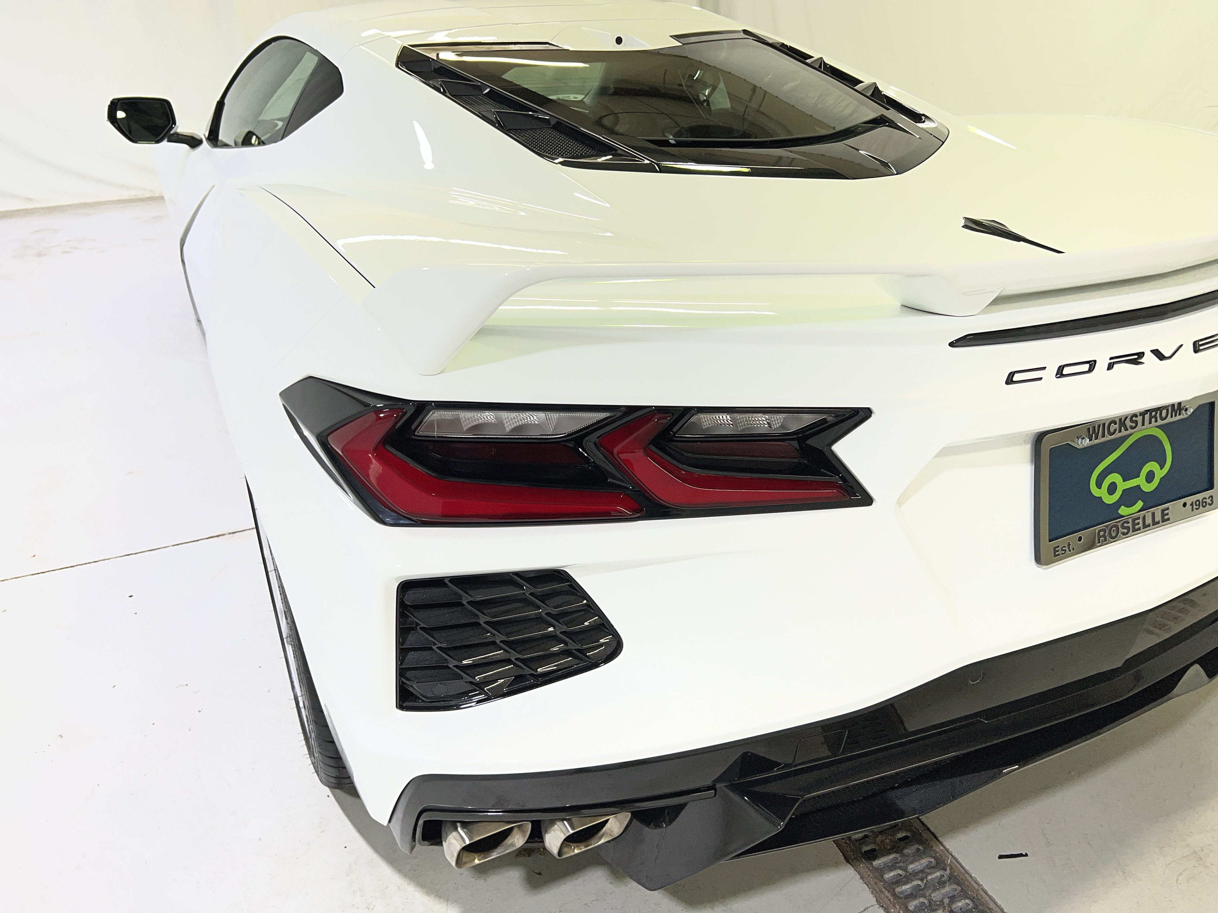 Used 2022 Chevrolet Corvette Stingray Premium Cpe w/ Z51 Performance Package RWD image 10