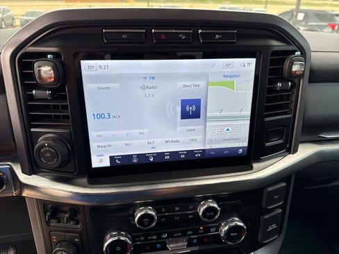 Used 2023 Ford F150 Lariat w/ Trailer Tow Package image 23