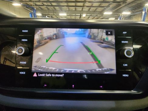 Used 2022 Volkswagen Taos SE AWD/4WD image 19