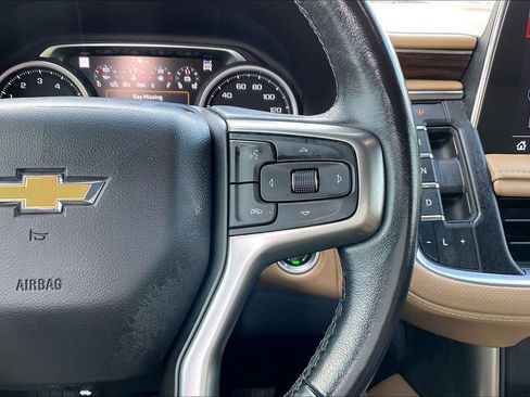 Used 2021 Chevrolet Suburban Premier w/ Premium Package AWD/4WD image 11