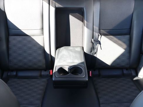 Used 2021 Nissan Rogue Sport SV w/ Technology Package image 35