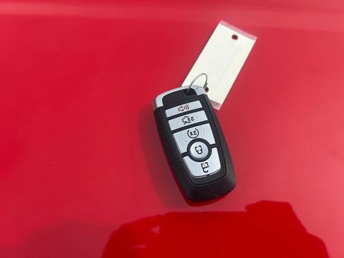 Used 2025 Ford Mustang Premium RWD image 31