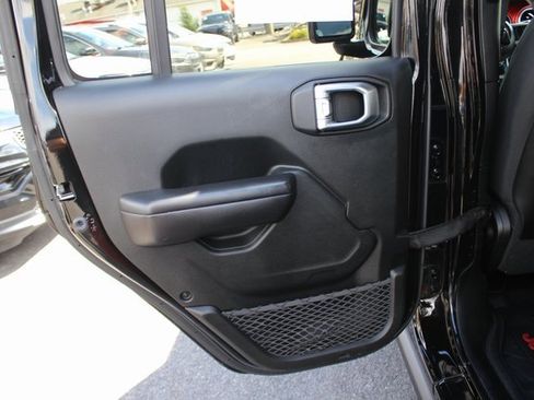 Used 2020 Jeep Gladiator Rubicon image 18