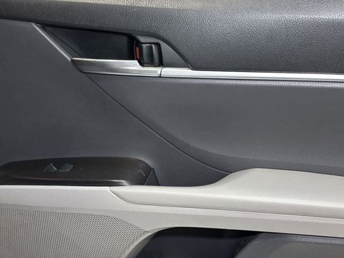 Used 2022 Toyota Camry LE image 34