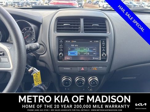 Used 2025 Mitsubishi Outlander Sport ES AWD/4WD image 17