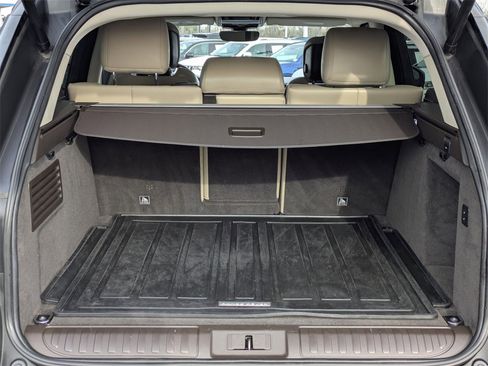 Used 2020 Land Rover Range Rover Sport HSE image 11