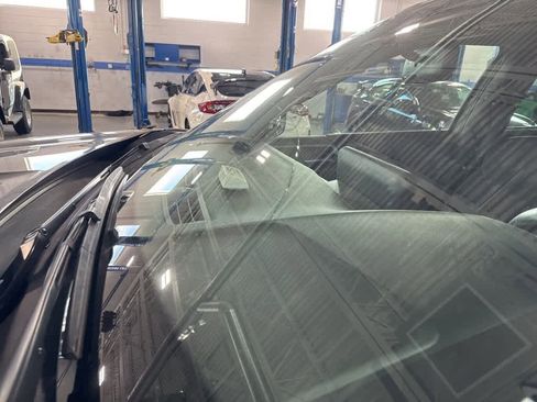 Used 2023 Mitsubishi Outlander SE image 29