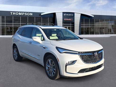 Used 2023 Buick Enclave Avenir FWD image 1