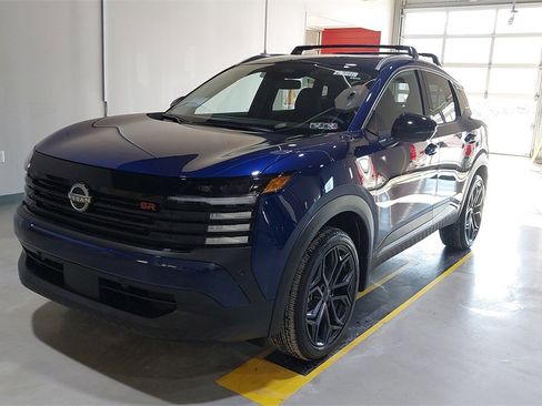 New 2026 Nissan Kicks SR w/ Cold Weather Package image 18