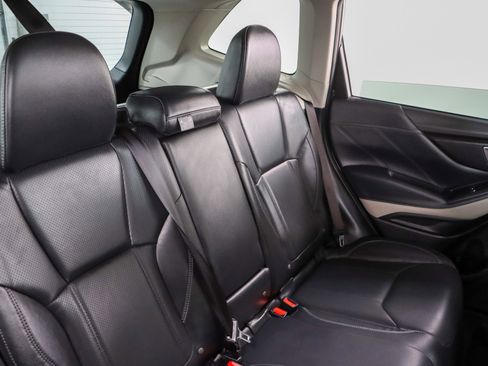 Used 2023 Subaru Forester Limited image 32