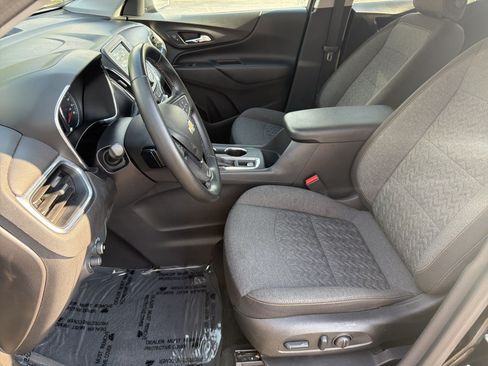Used 2024 Chevrolet Equinox LT FWD image 9