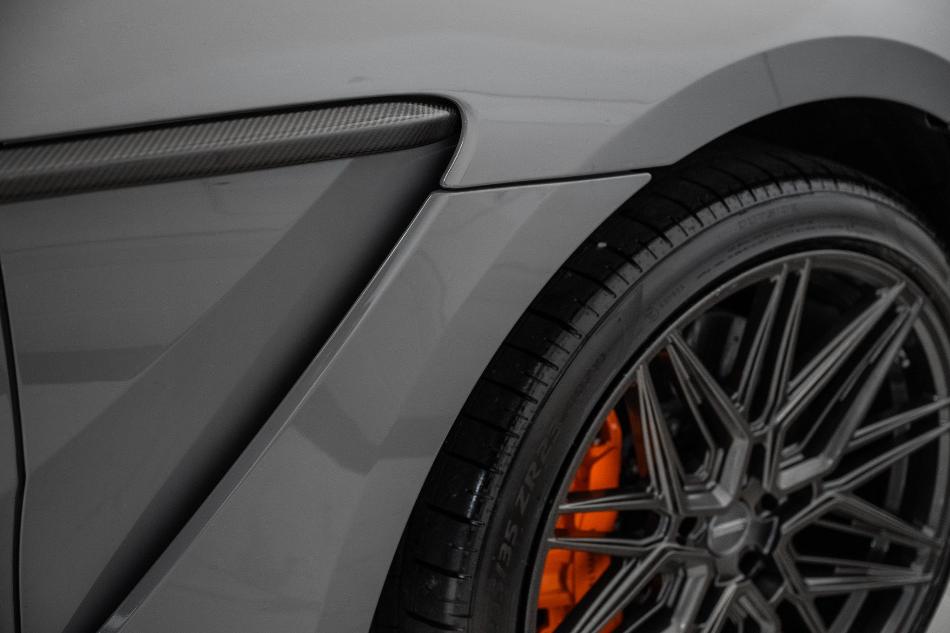 Used 2023 Aston Martin DBX 707 AWD/4WD image 9