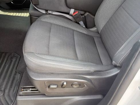 Used 2023 Chevrolet Silverado 1500 LT AWD/4WD image 5