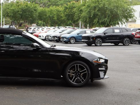 Used 2020 Ford Mustang Premium RWD image 6