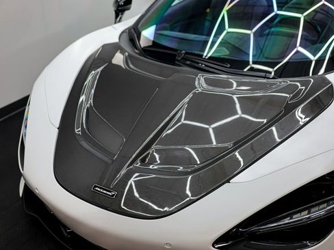 Used 2020 McLaren 720S Performance image 8