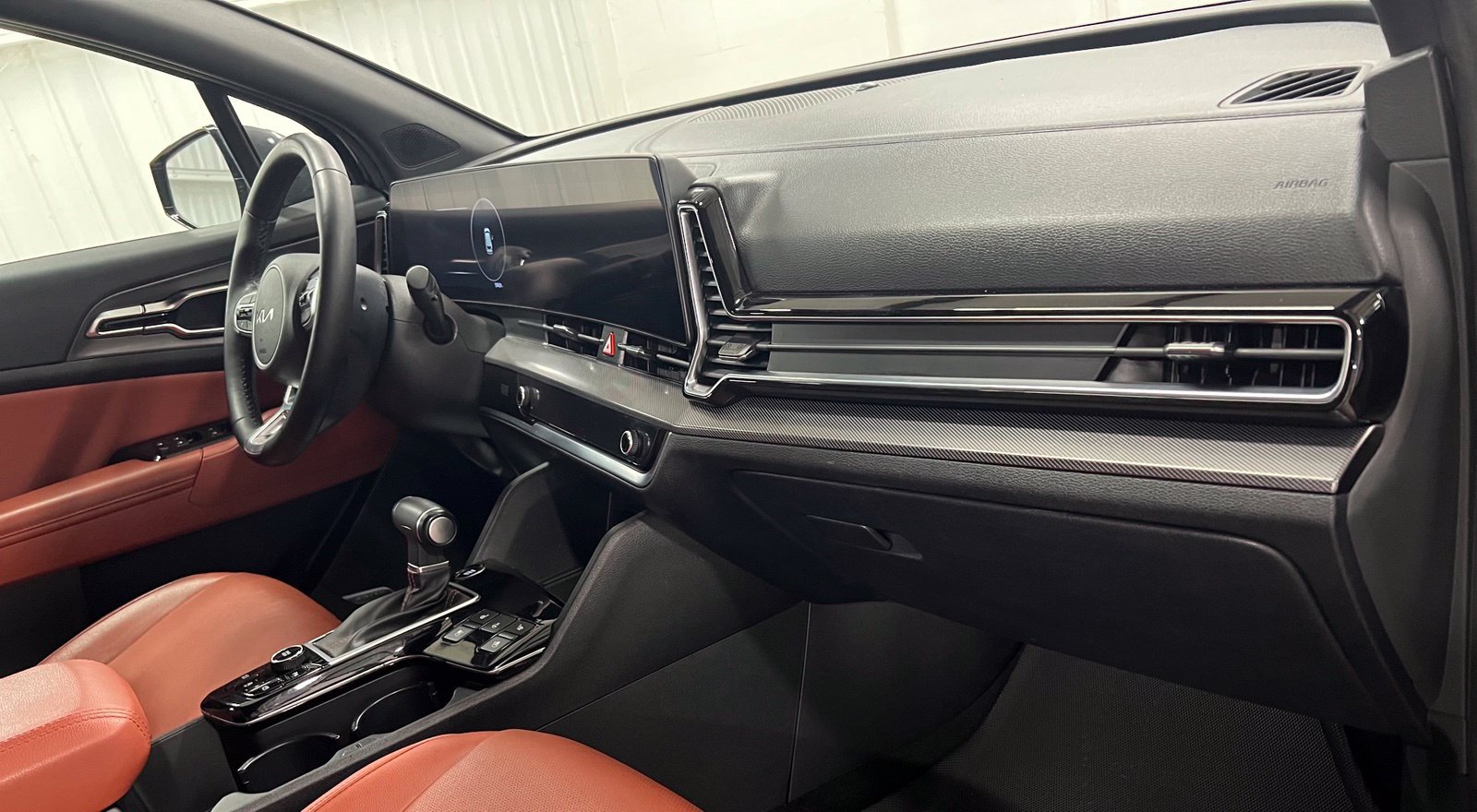 Used 2024 Kia Sportage SX FWD image 16