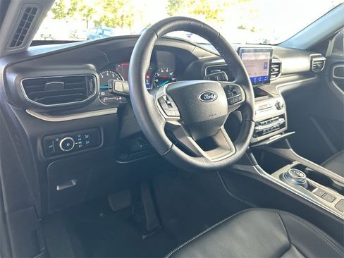 Used 2023 Ford Explorer XLT w/ Equipment Group 202A image 15