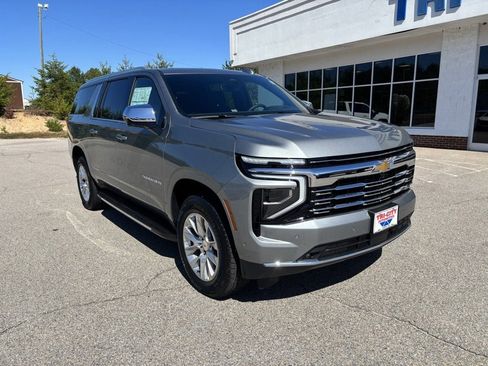 New 2026 Chevrolet Suburban Premier image 2