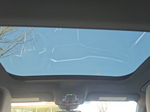 Used 2023 Audi A6 Premium Plus w/ Premium Plus Package image 12