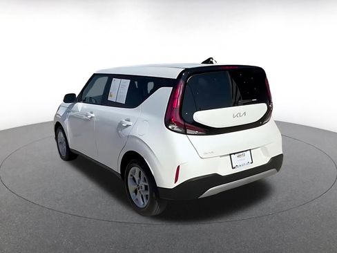Used 2025 Kia Soul LX w/ LX Technology Package image 15