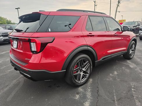 Used 2026 Ford Explorer ST-Line w/ ST-Line Street Pack AWD/4WD image 5
