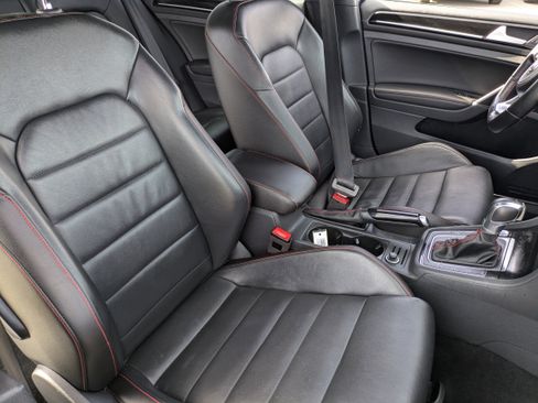 Used 2017 Volkswagen GTI S image 11