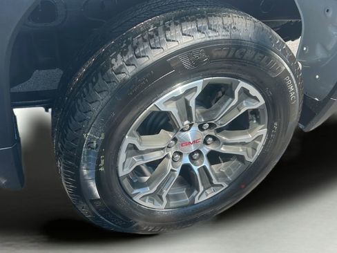 New 2026 GMC Sierra 1500 SLE image 10