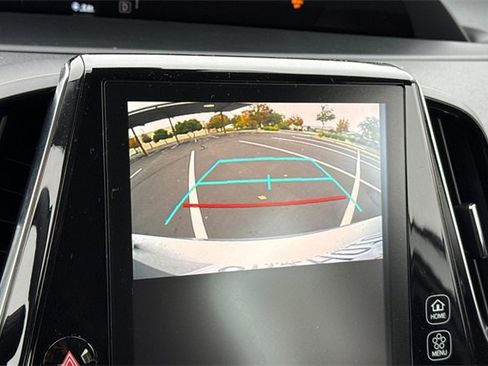 Used 2020 Toyota Prius Prime XLE image 24