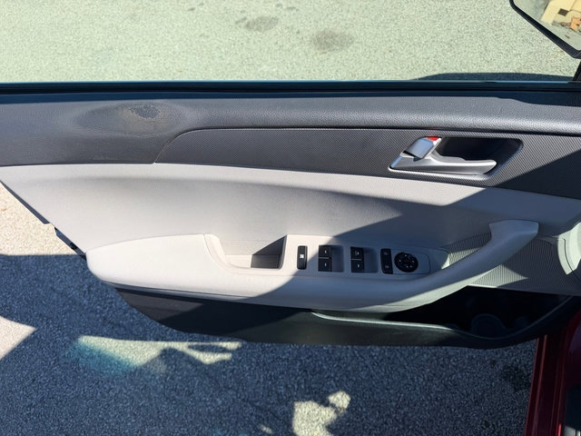Used 2016 Hyundai Sonata SE FWD image 17
