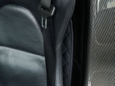 Used 2004 Porsche Carrera GT image 22