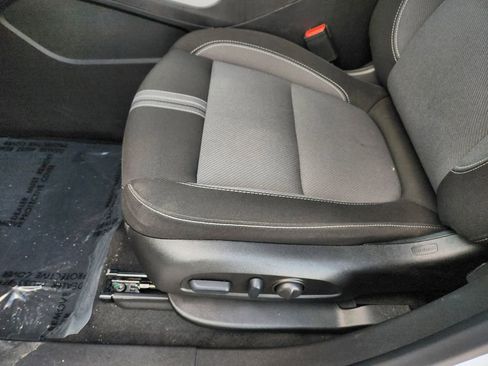 Used 2025 Chevrolet Blazer LT image 25