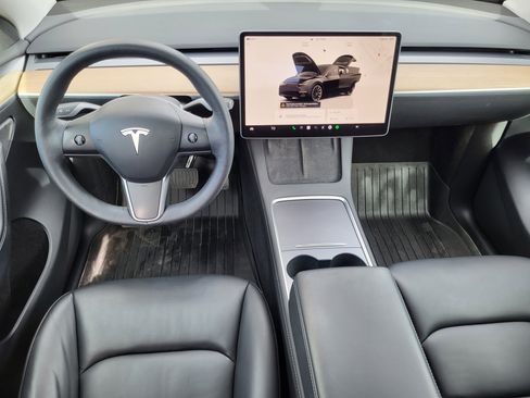 Used 2023 Tesla Model Y Long Range image 22