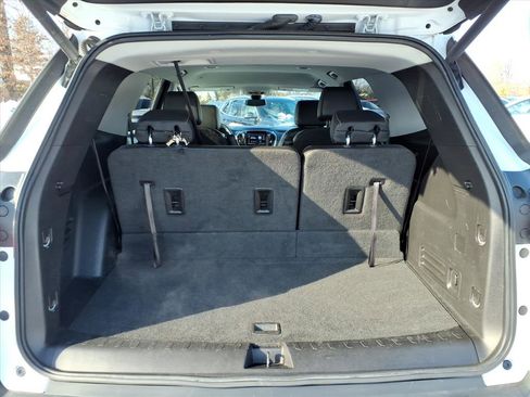 Used 2020 Chevrolet Traverse LT w/ LT Premium Package image 11