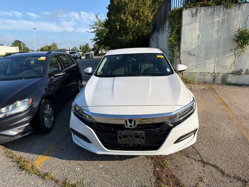 Used 2018 Honda Accord LX image 4