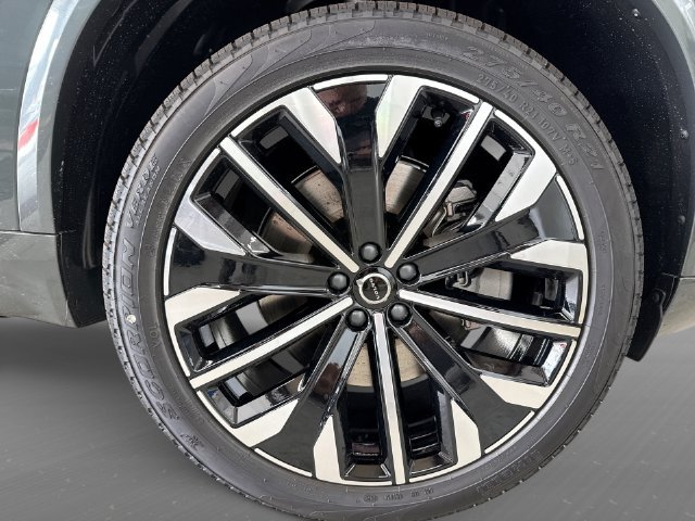 New 2027 Volvo XC90 T8 Plus AWD/4WD image 18