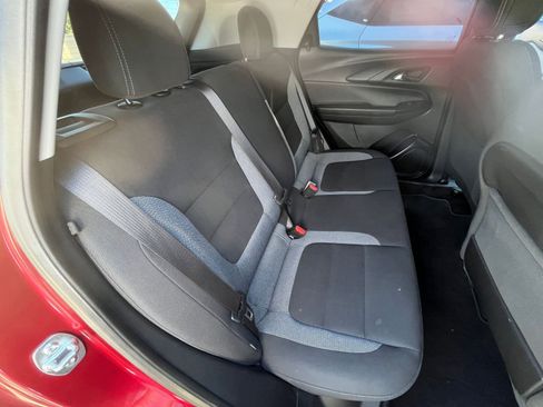 Used 2025 Chevrolet TrailBlazer LT image 39