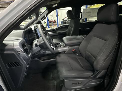 New 2026 Ford F150 XLT w/ XLT Black Appearance Package AWD/4WD image 17