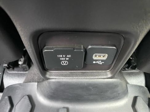 Used 2018 Jeep Compass Limited w/ Navigation Group FWD image 24