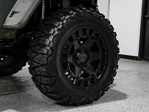Used 2017 Jeep Wrangler Unlimited Sport w/ Quick Order Package 24S AWD/4WD image 58