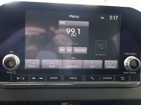 Used 2025 Mitsubishi Outlander ES image 14