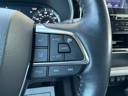 Used 2021 Toyota Highlander Platinum FWD image 20