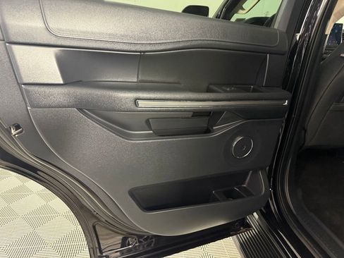 Used 2022 Ford Expedition XLT AWD/4WD image 26