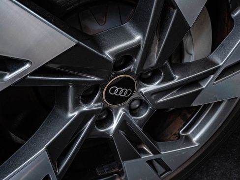 Used 2021 Audi e-tron Premium w/ Convenience Plus Package image 8