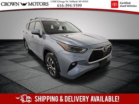 Certified 2022 Toyota Highlander XLE image 1