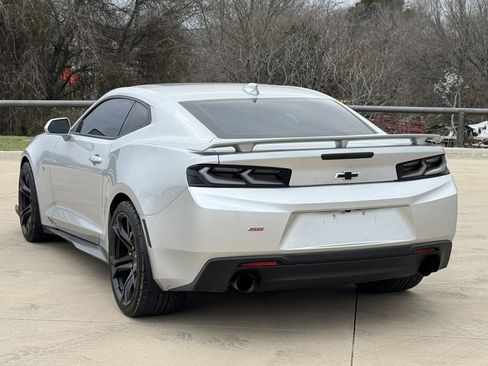 Used 2017 Chevrolet Camaro SS image 4