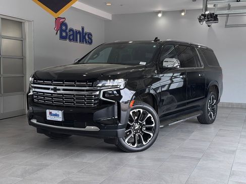 Certified 2024 Chevrolet Suburban Premier AWD/4WD image 2